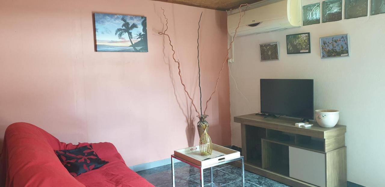 T1 Bis Chez Les Saintanoise Villa Sainte Anne Exteriör bild
